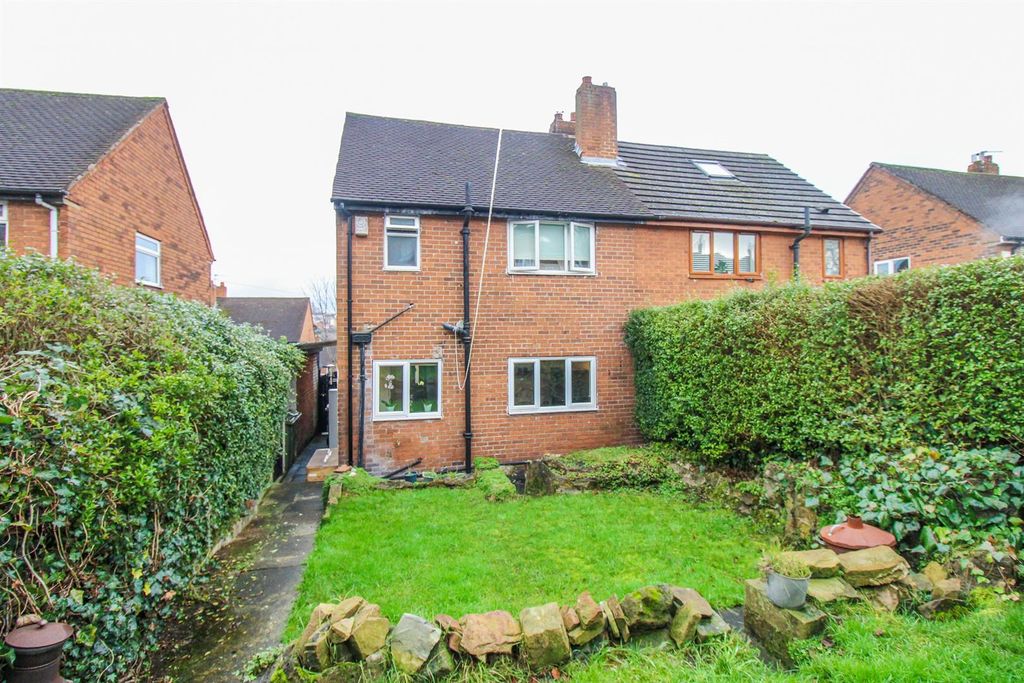 Property photo 3 of 9 Outside