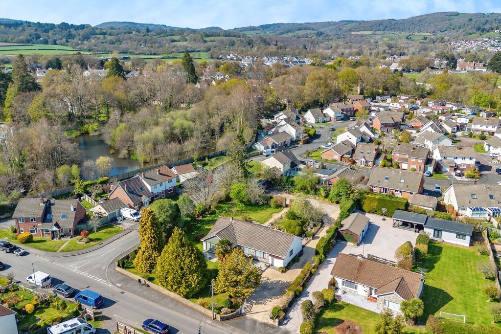 Property photo 3 of 18 Drone