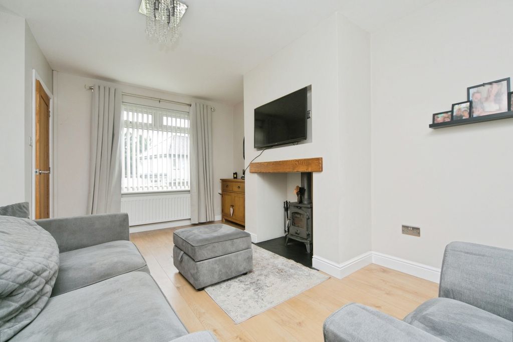 Property photo 2 of 22 Pbox-Img.Jpg
