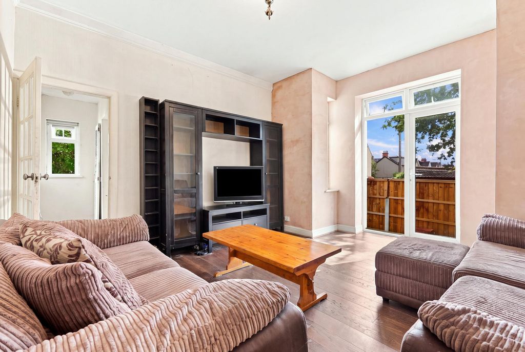 Property photo 2 of 13