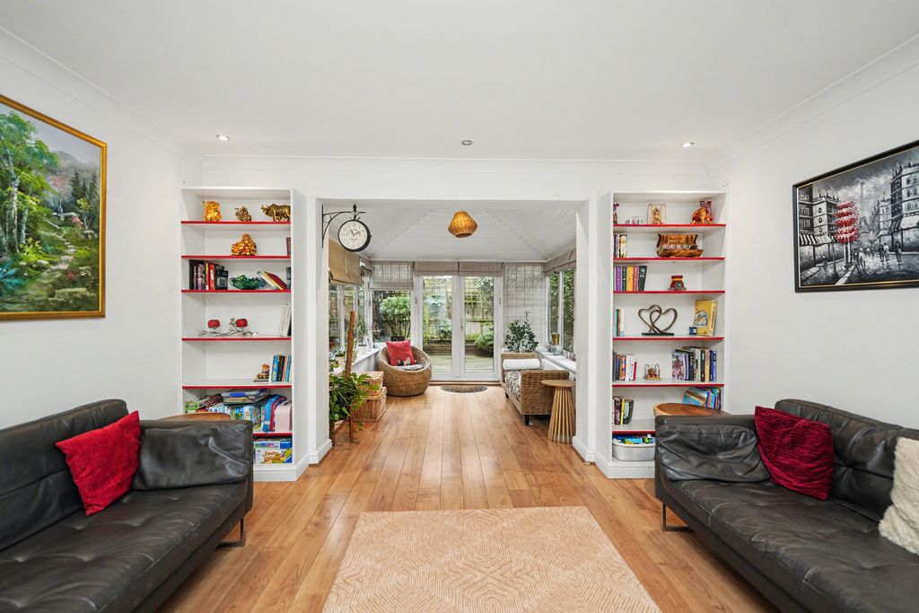 Property photo 2 of 12