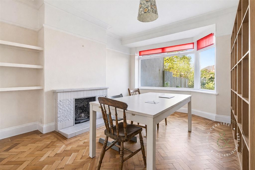 Property photo 3 of 15 Granville Avenue, Llandaff (8).Jpg