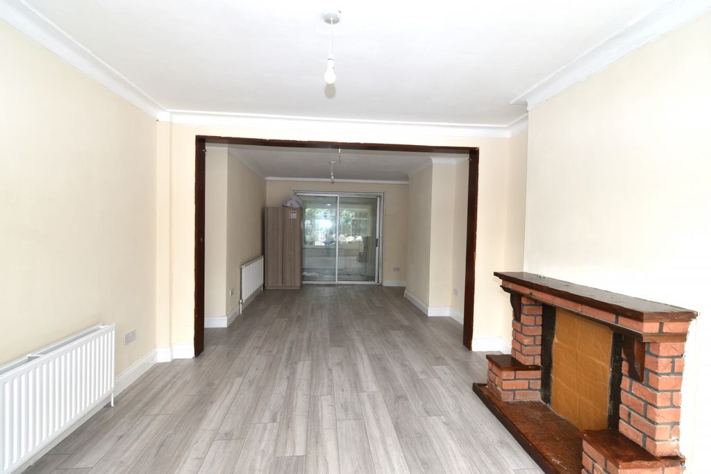 Property photo 2 of 13 Gallery
