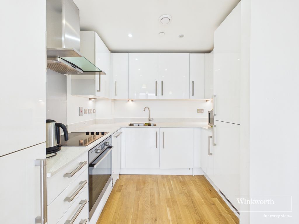 Property photo 2 of 7 Kitchen