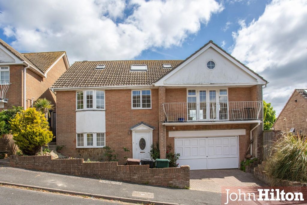 Property photo 1 of 26 Saxon Close-12.Jpg