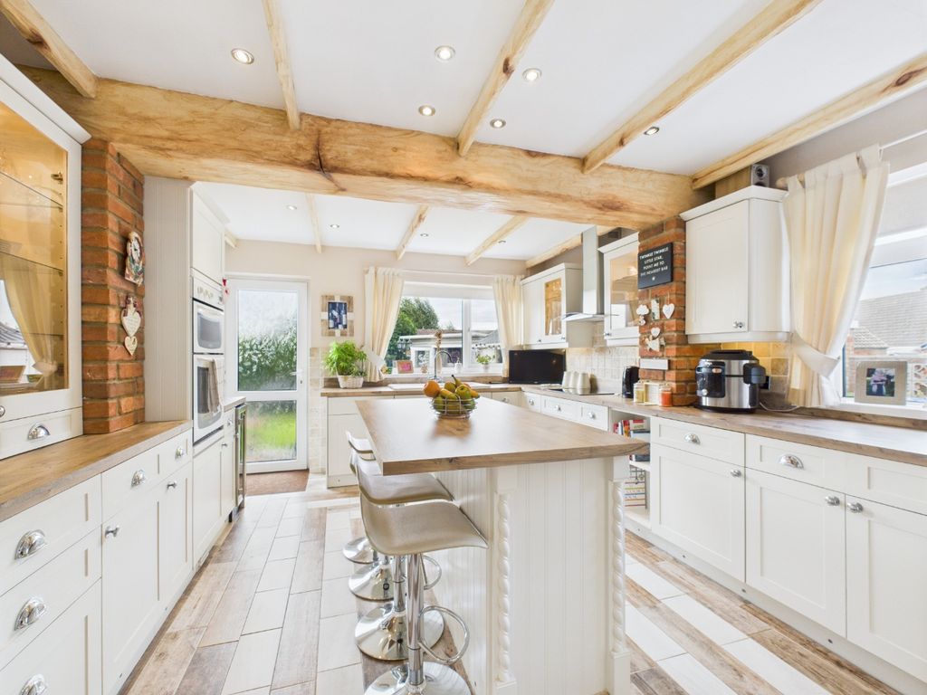 Property photo 2 of 17 4391277