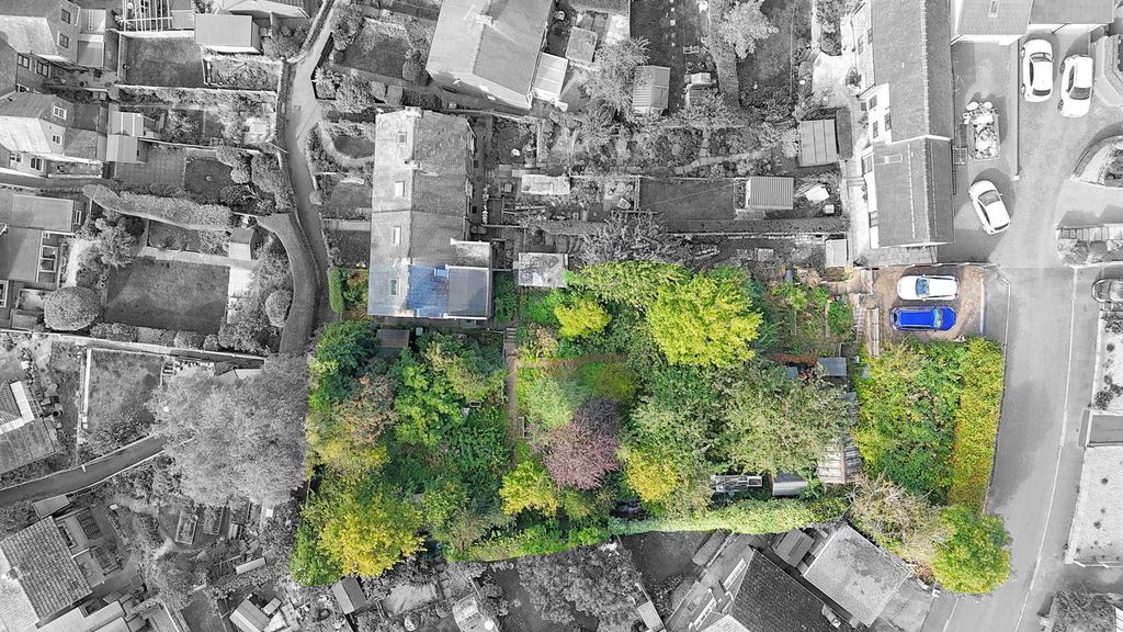 Property photo 3 of 7