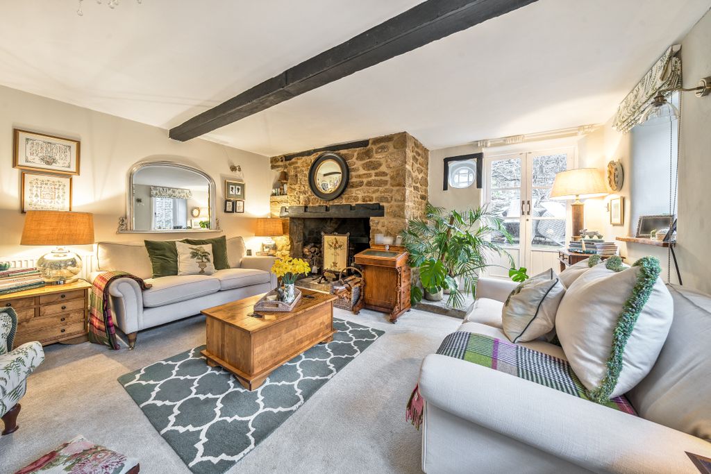 Property photo 2 of 40