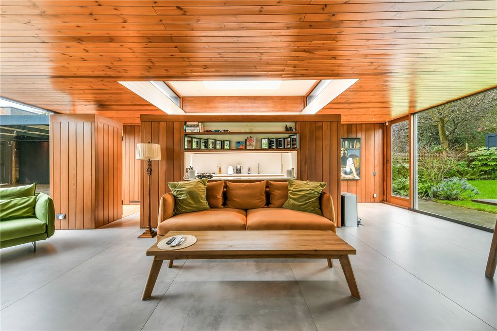 Property photo 2 of 12 Picture No. 03