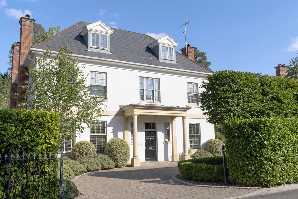 Property photo 2 of 15