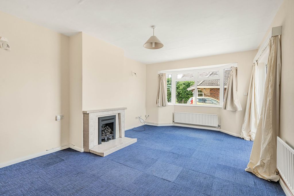 Property photo 2 of 11