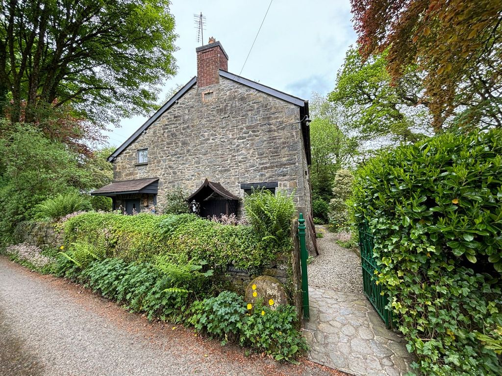 Property photo 2 of 26