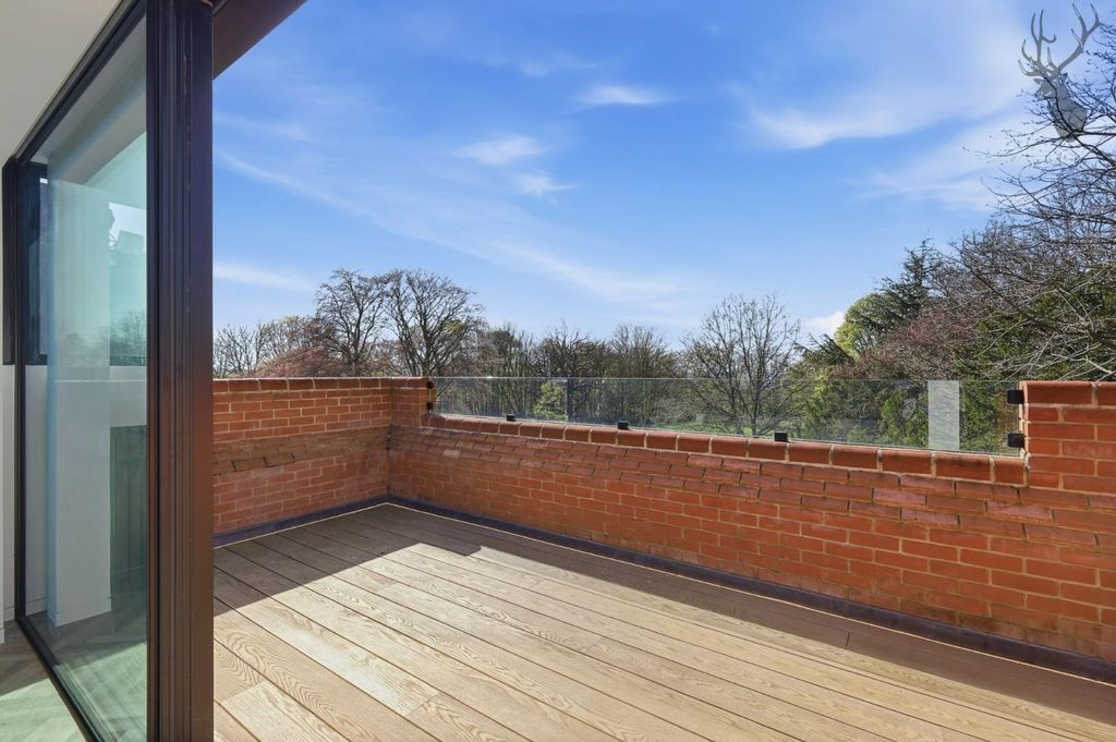 Additional image 26 of 3 bed flat for saleWoodredon Estate, High Beech EN9