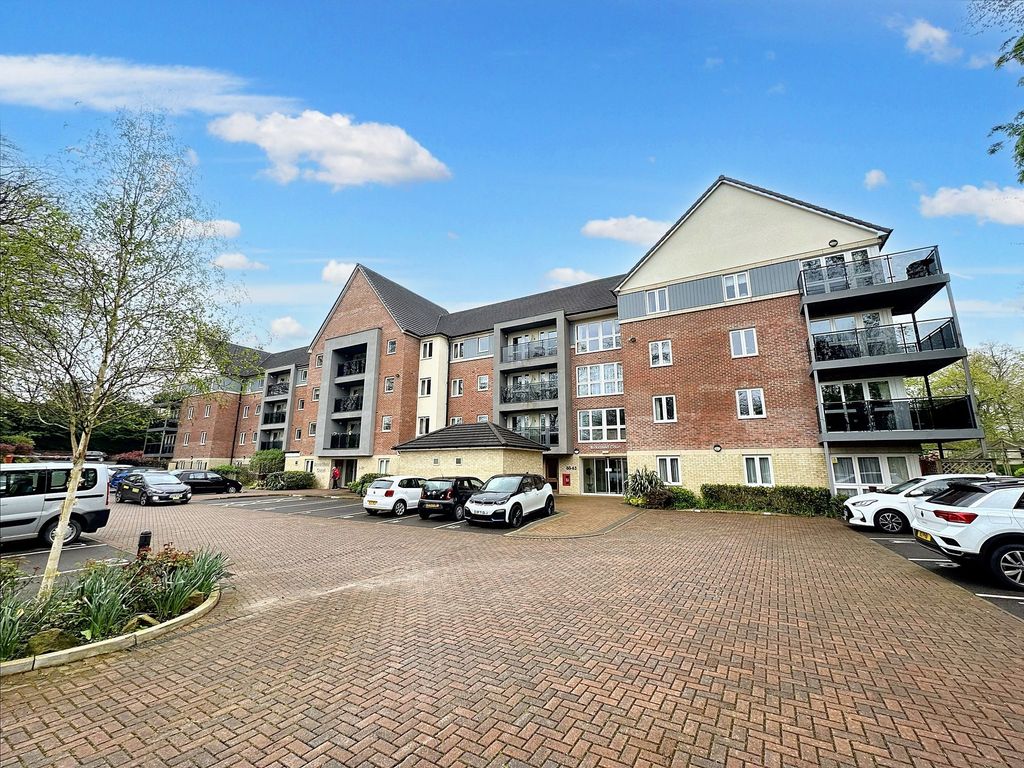 Property photo 1 of 16