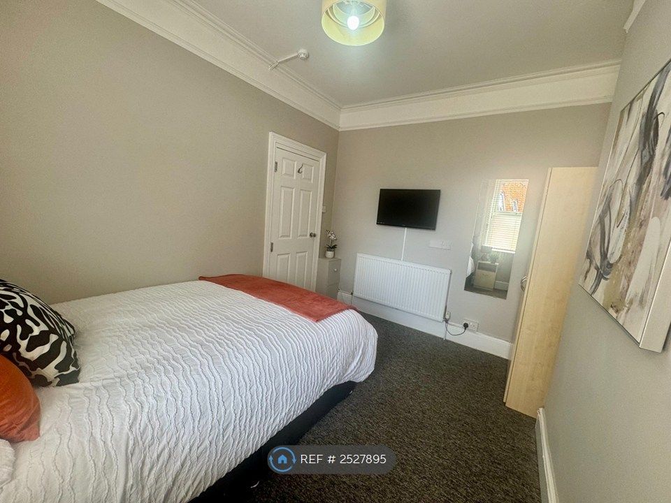 Property photo 2 of 7 Bedroom