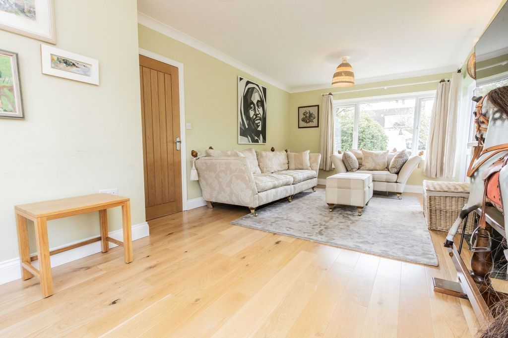 Property photo 3 of 18