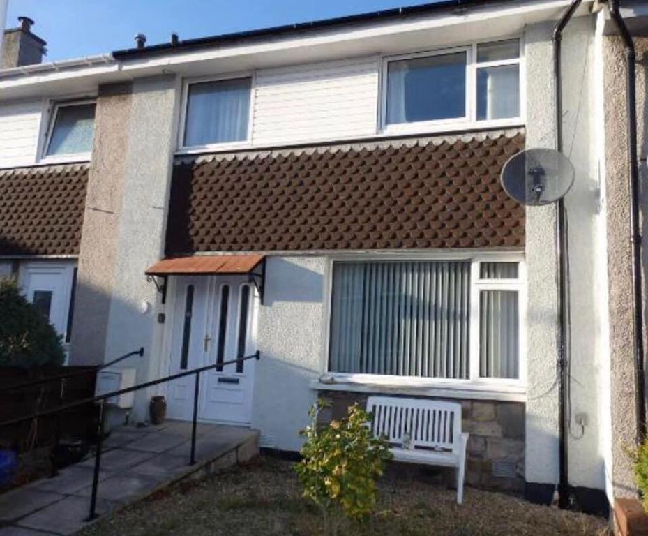 Property photo 2 of 17