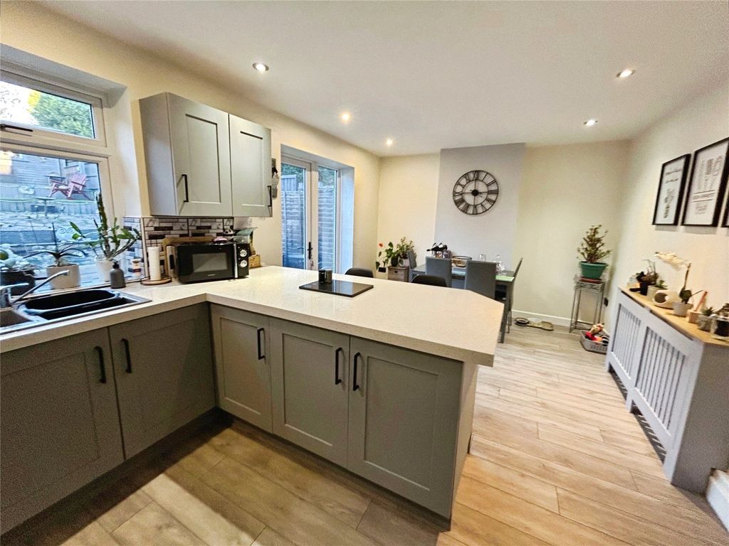Property photo 3 of 18 Kitchen/Dining Room