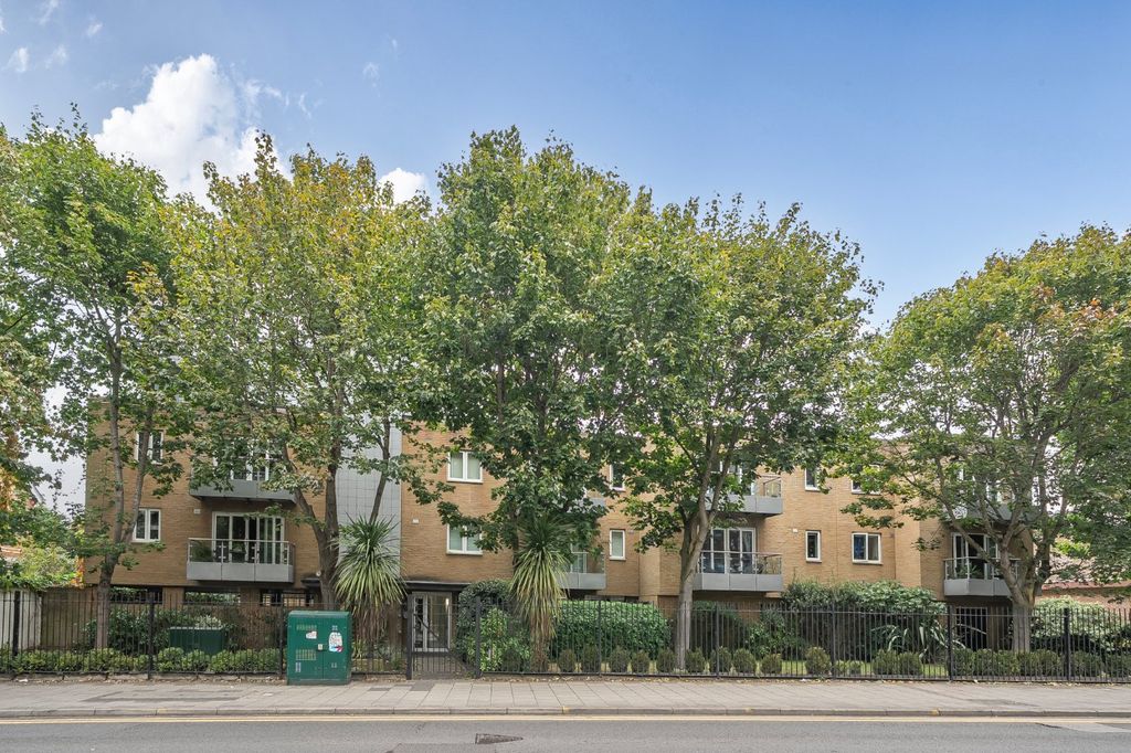 Property photo 1 of 16 Picture No. 18