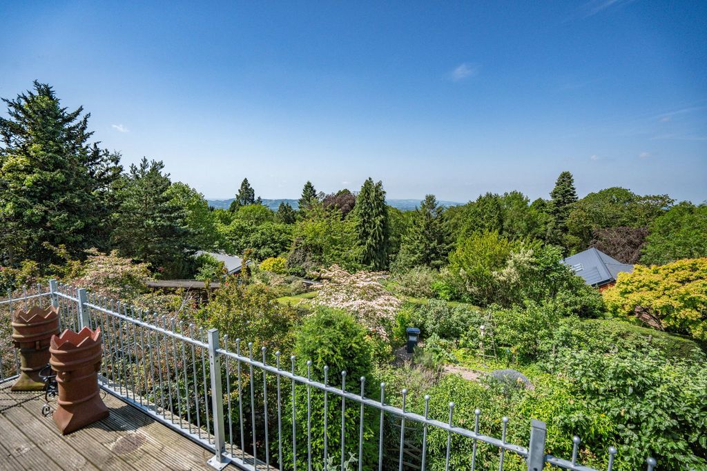 Property photo 2 of 34