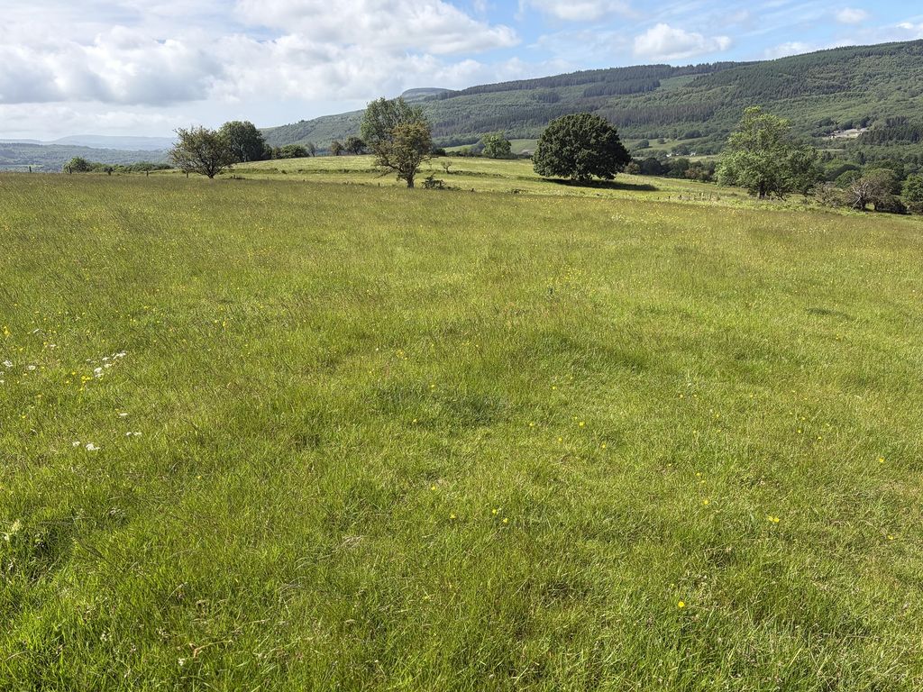 Property photo 2 of 11 Not Specified