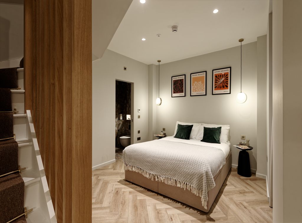 Property photo 3 of 6