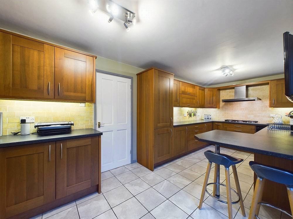 Property photo 3 of 38 Picture No. 50