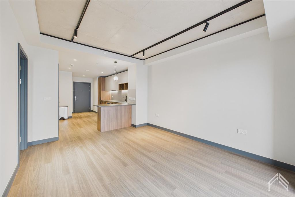 Property photo 1 of 18 1.Jpg