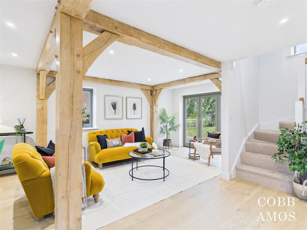 Property photo 3 of 31 Cam02803G0-Pr0240-Still020.Jpg