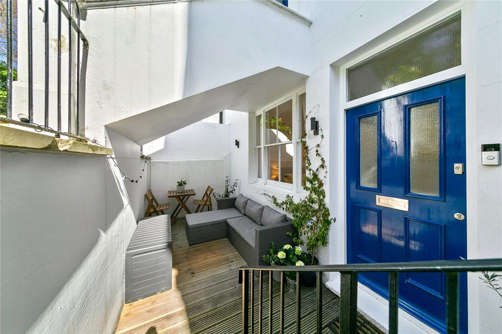 Property photo 3 of 19 Picture No. 06