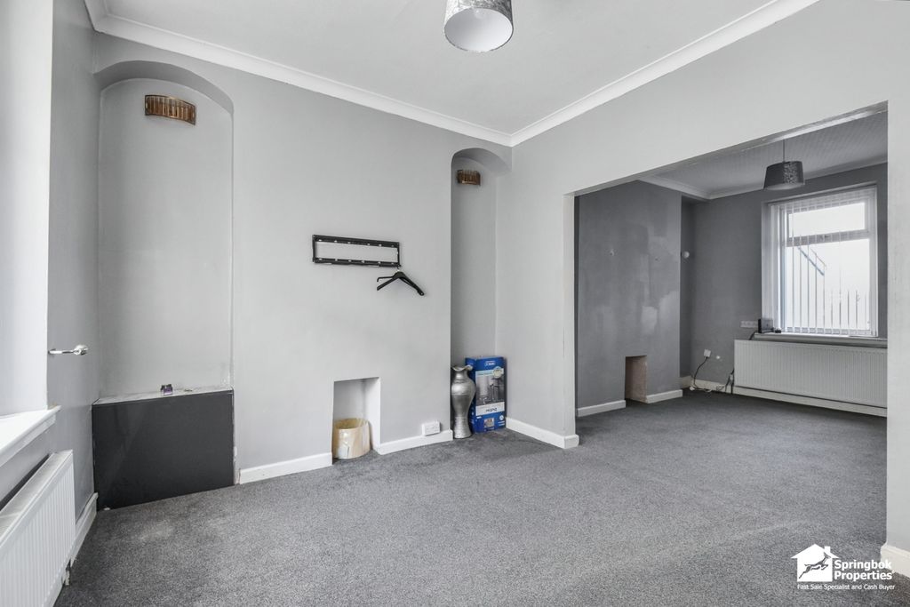 Property photo 2 of 18 Image 1