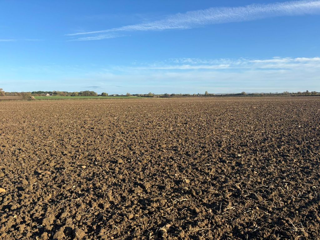 Property photo 1 of 3 Land