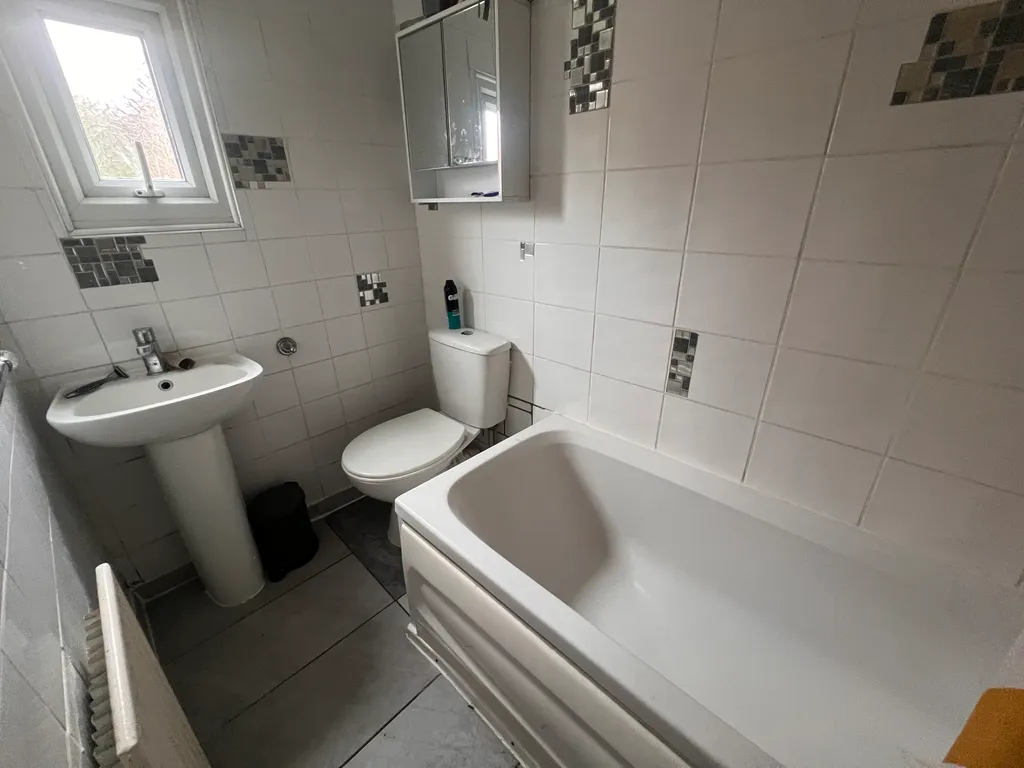 Apartment in Portsmouth, Fratton - More