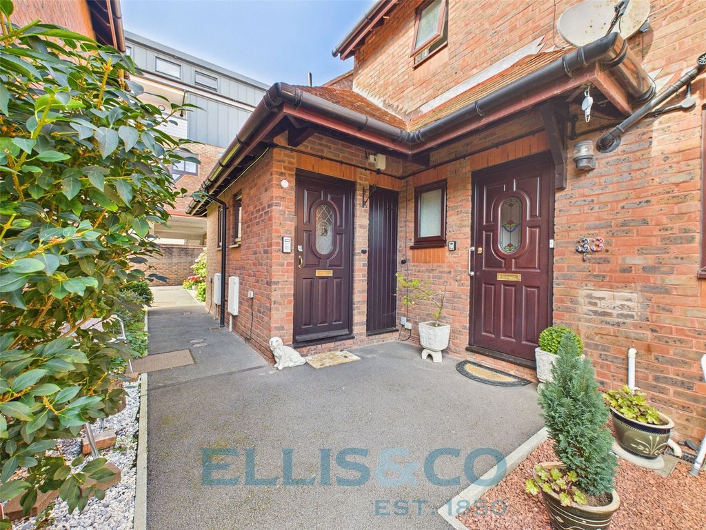 Property photo 2 of 13 Picture No. 06