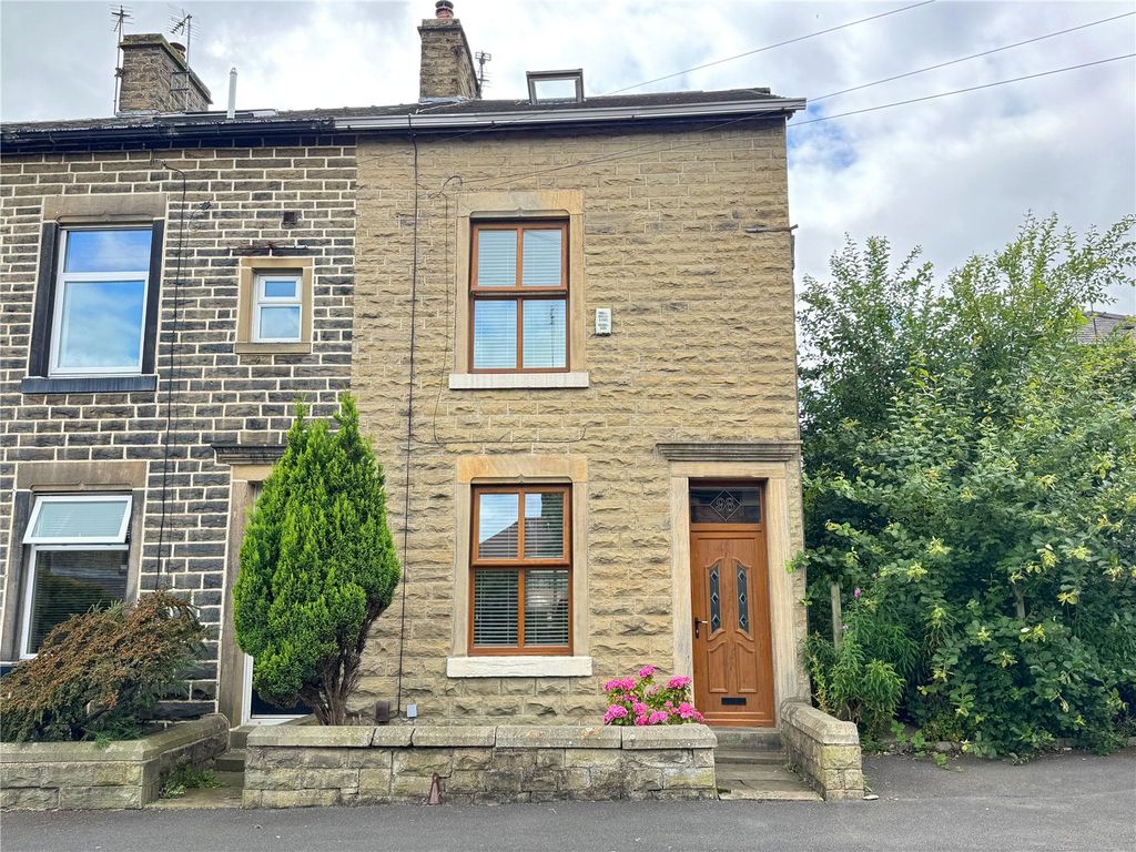 Property photo 1 of 38 Picture No. 24