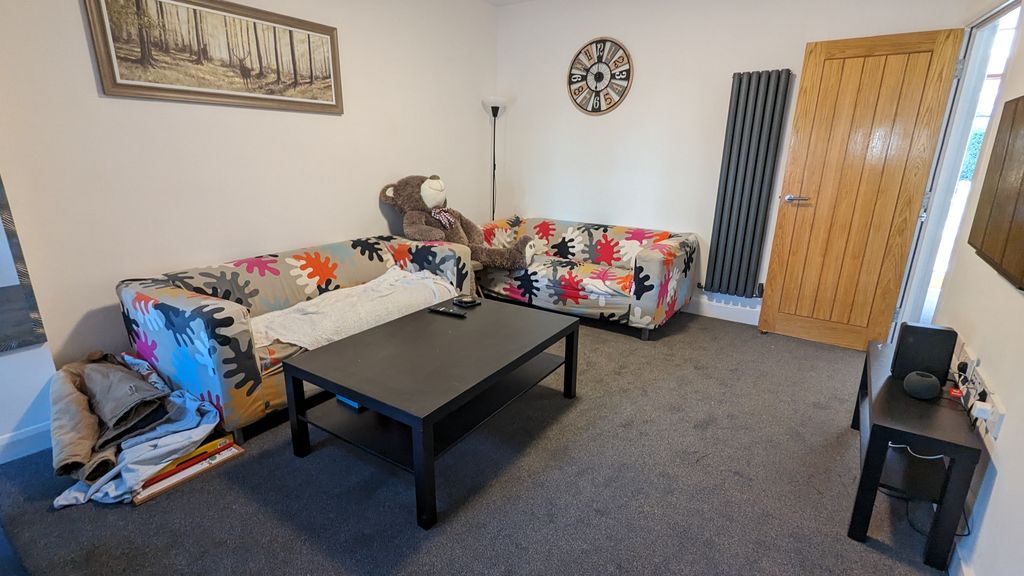 Property photo 2 of 5