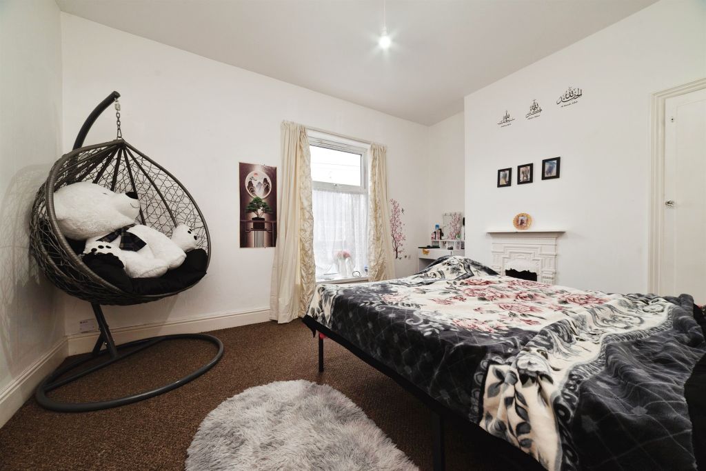 Property photo 2 of 20