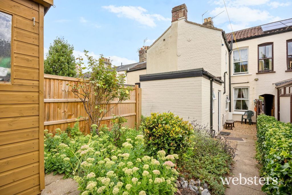 Property photo 2 of 22