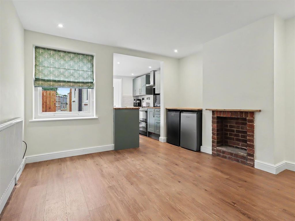 Property photo 3 of 20 Dining Room