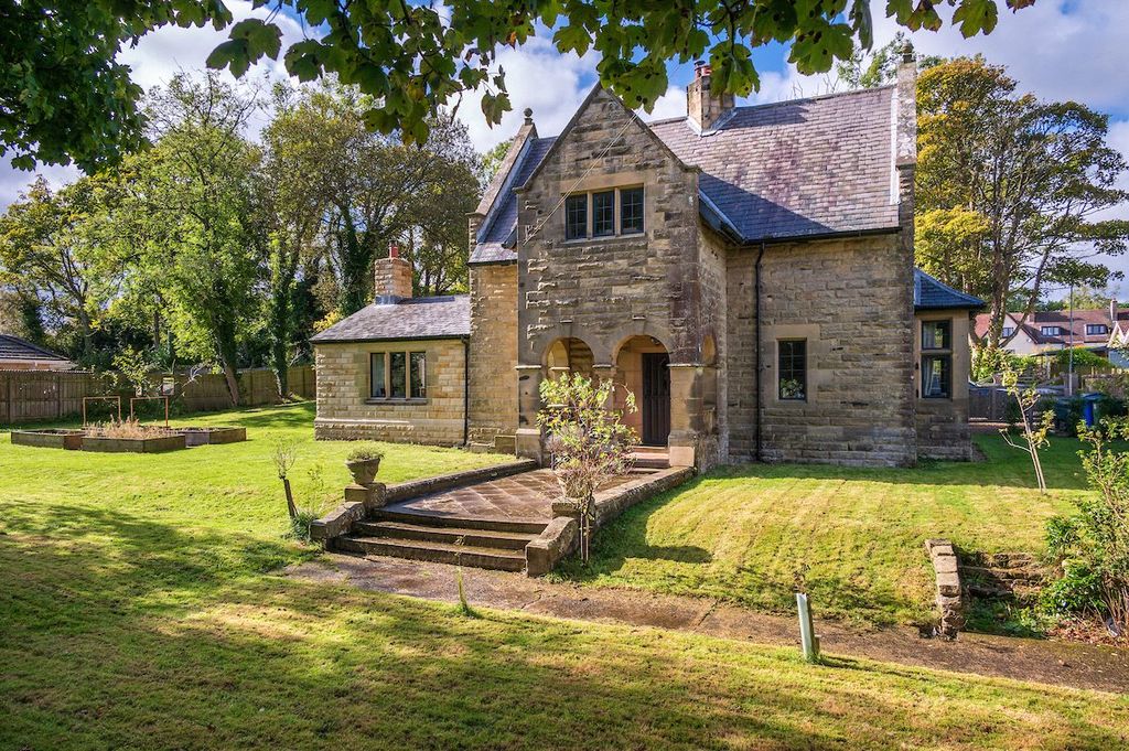 Property photo 2 of 51 Picture No. 04