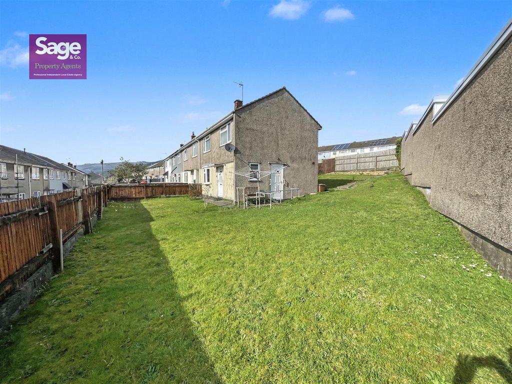 Property photo 3 of 22