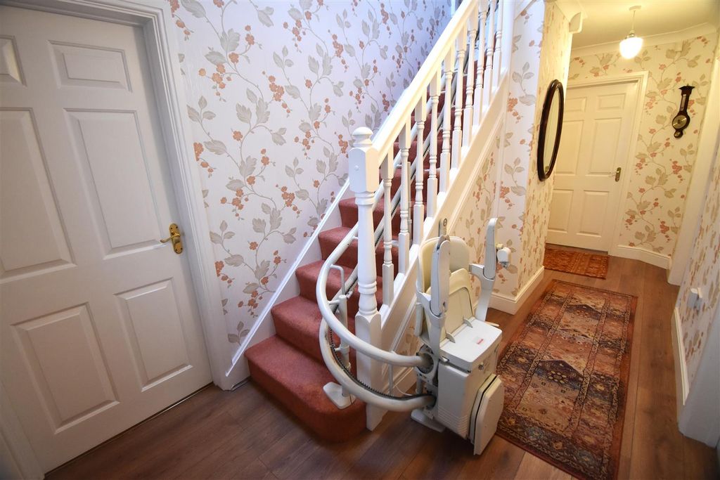 Property photo 3 of 24