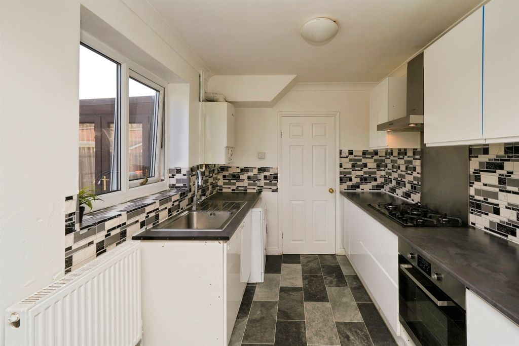 Property photo 2 of 15