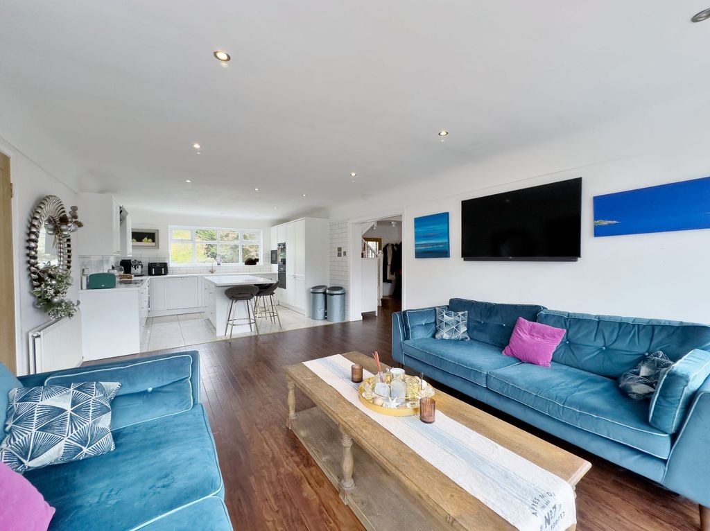 Property photo 2 of 29 Photo 10