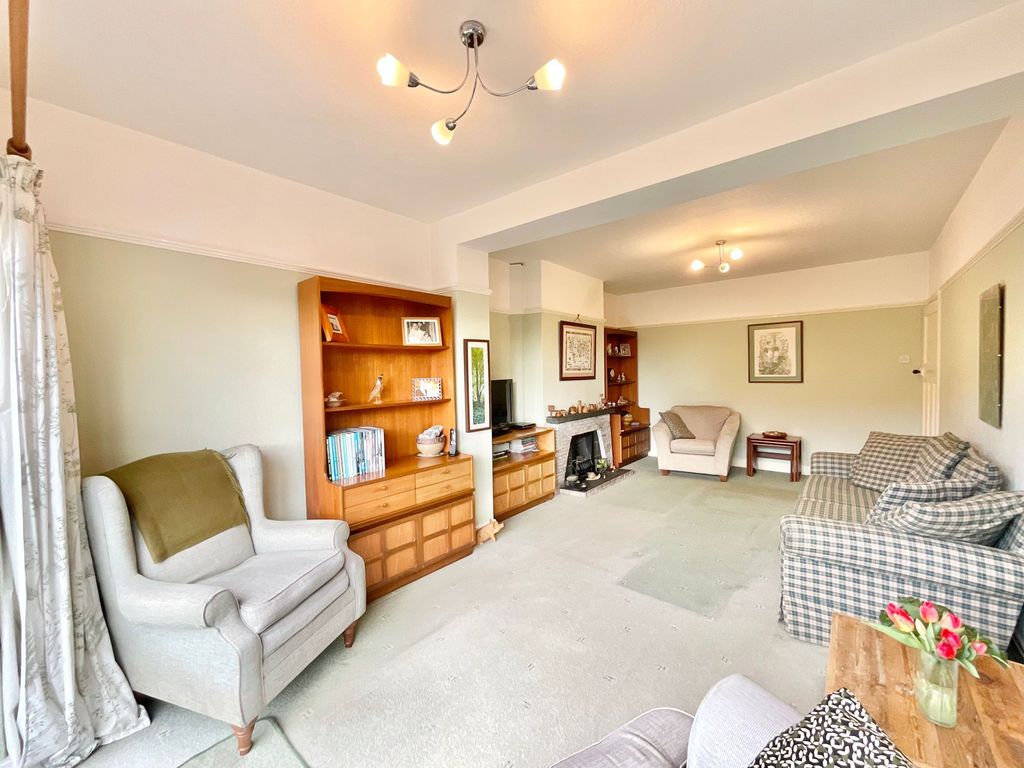 Property photo 3 of 26