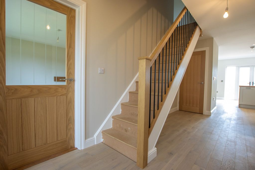 Property photo 3 of 25 4462453
