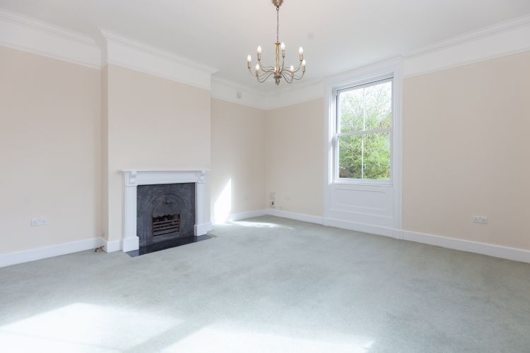 Property photo 2 of 9 219760