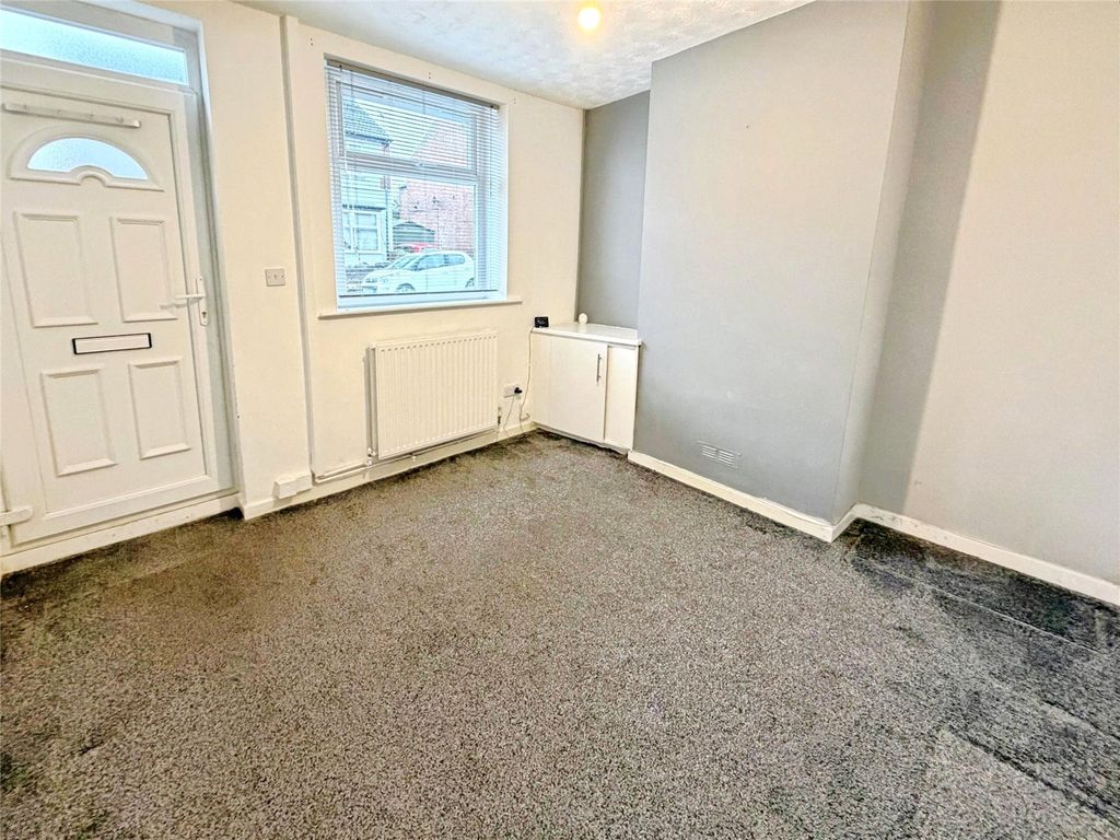 Property photo 2 of 11 Picture No. 12