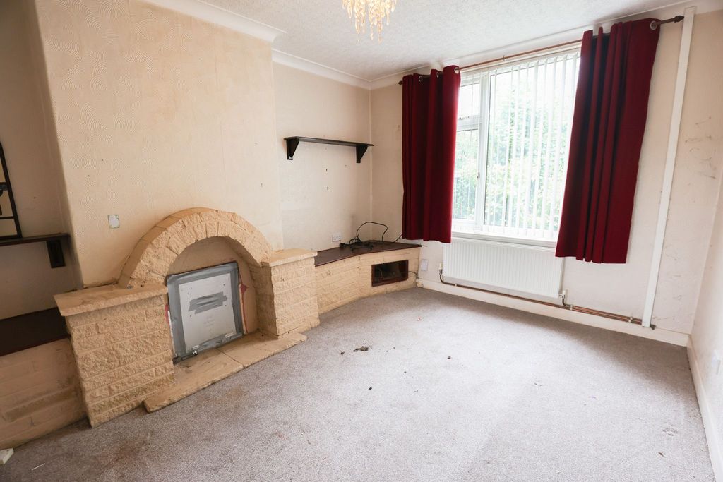 Property photo 3 of 10