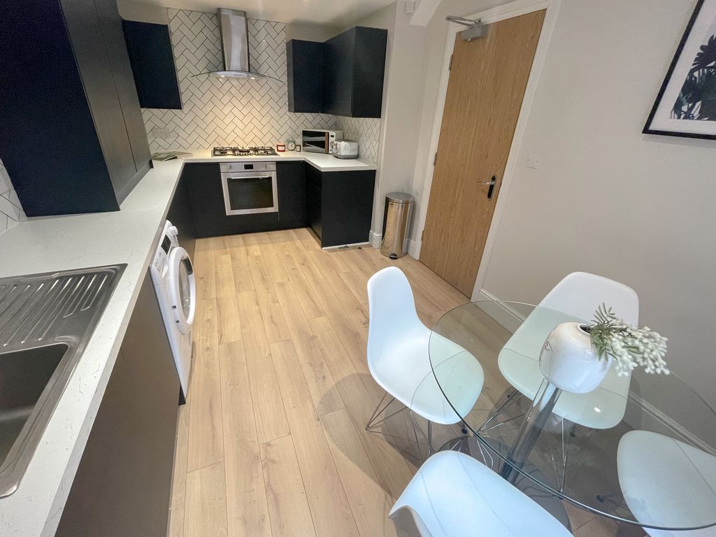 Property photo 1 of 8 6 Markden Mews(5)